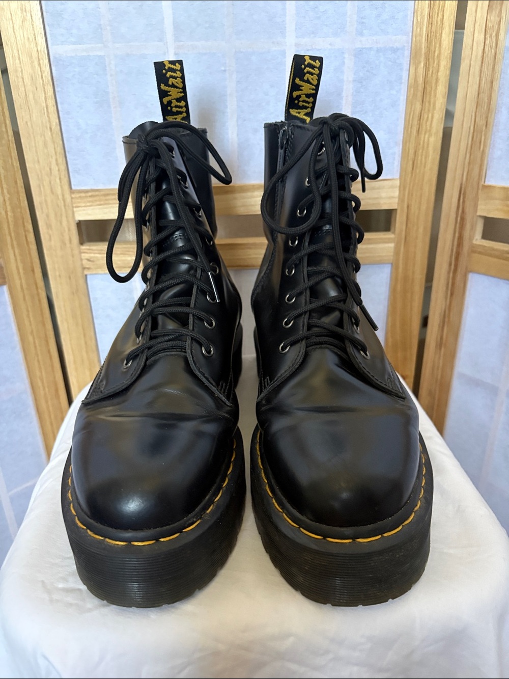 Dr. Martens Jadon Black Leather Lace-Up Platform Boots Sz 11 Women Sz 10 Men